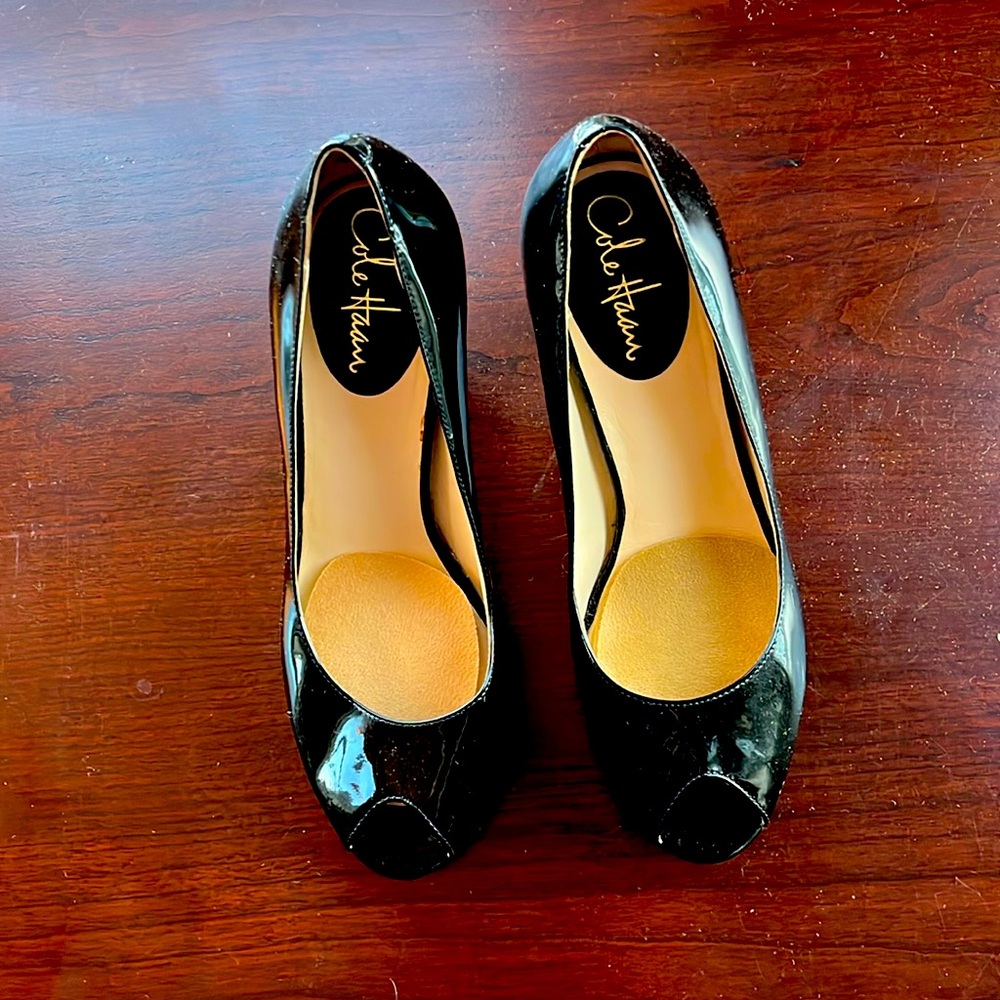 Cole Haan, Size 8 1/2 B, peep toe, black patent heels